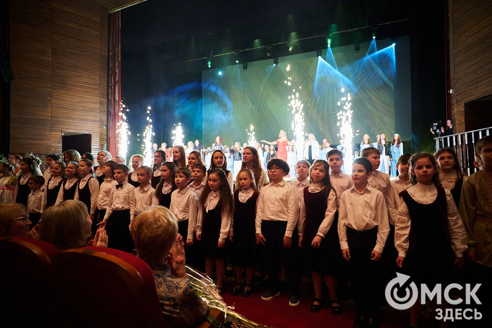 В Омском государственном музыкальном театре состоялся юбилейный концерт Детской школы искусств №6 им. Е.Ф. Светланова. Фото: Илья Петров