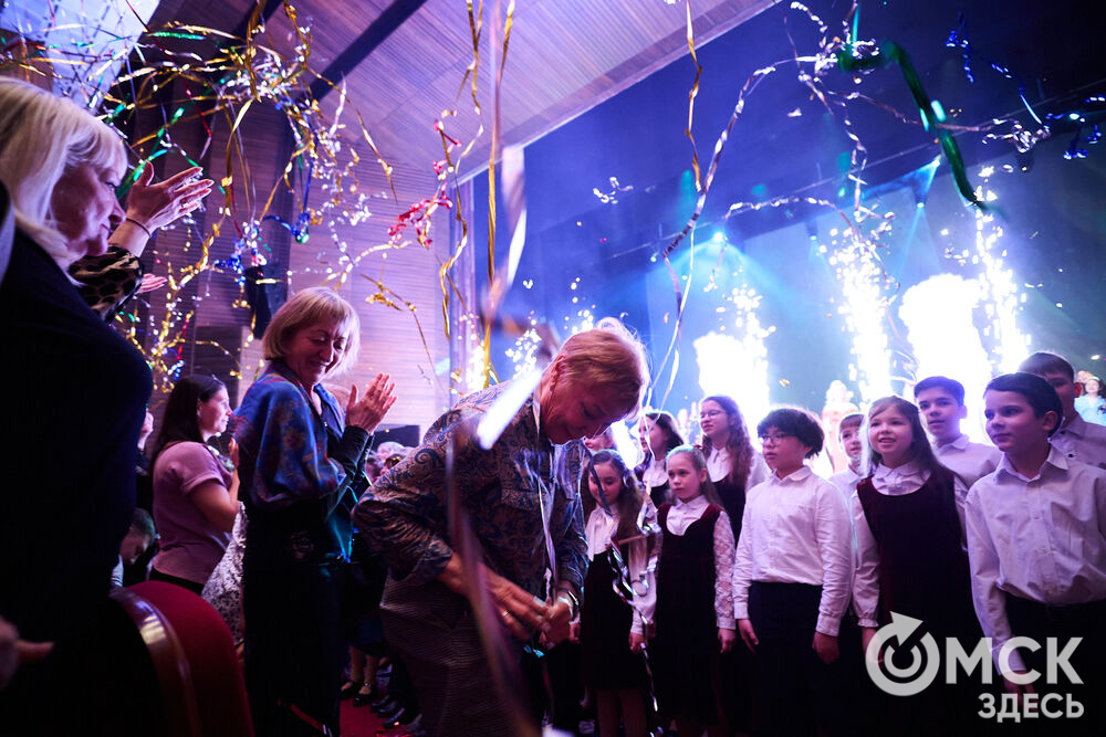 В Омском государственном музыкальном театре состоялся юбилейный концерт Детской школы искусств №6 им. Е.Ф. Светланова. Фото: Илья Петров