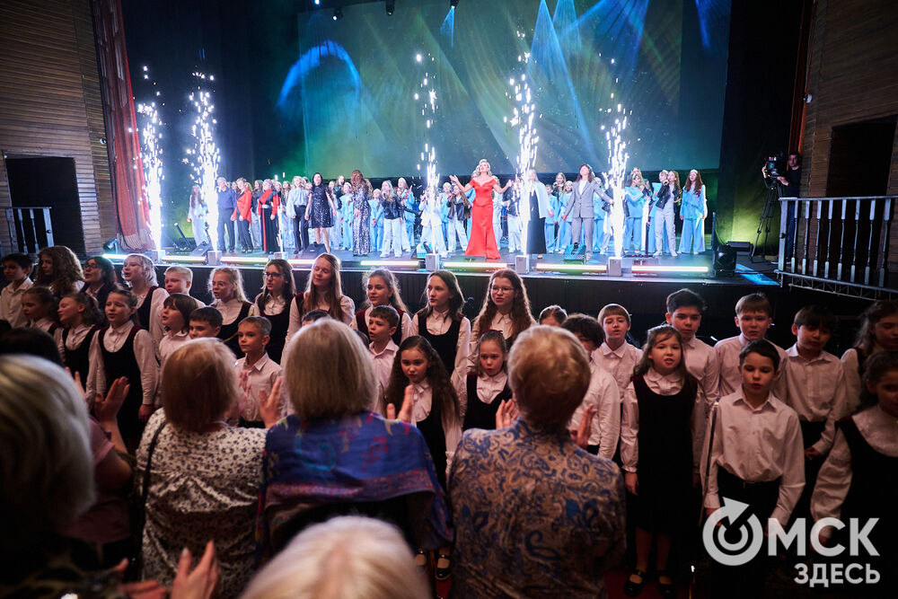В Омском государственном музыкальном театре состоялся юбилейный концерт Детской школы искусств №6 им. Е.Ф. Светланова. Фото: Илья Петров