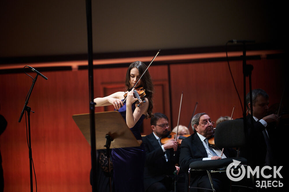 Концерт с участием членов жюри и Омского симфонического оркестра дал старт III Межрегиональному открытому конкурсу исполнителей на струнно-смычковых инструментах имени Вильгельма Шпета. Фото: Илья Петров