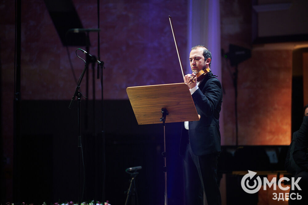 Концерт с участием членов жюри и Омского симфонического оркестра дал старт III Межрегиональному открытому конкурсу исполнителей на струнно-смычковых инструментах имени Вильгельма Шпета. Фото: Илья Петров