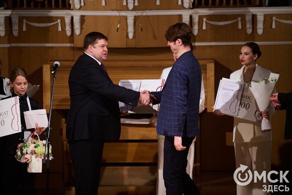В Органном зале прошло награждение лауреатов III Межрегионального открытого конкурса исполнителей на струнно-смычковых инструментах имени В. Я. Шпета в 1-й и 2-й возрастных группах. Фото: Илья Петров