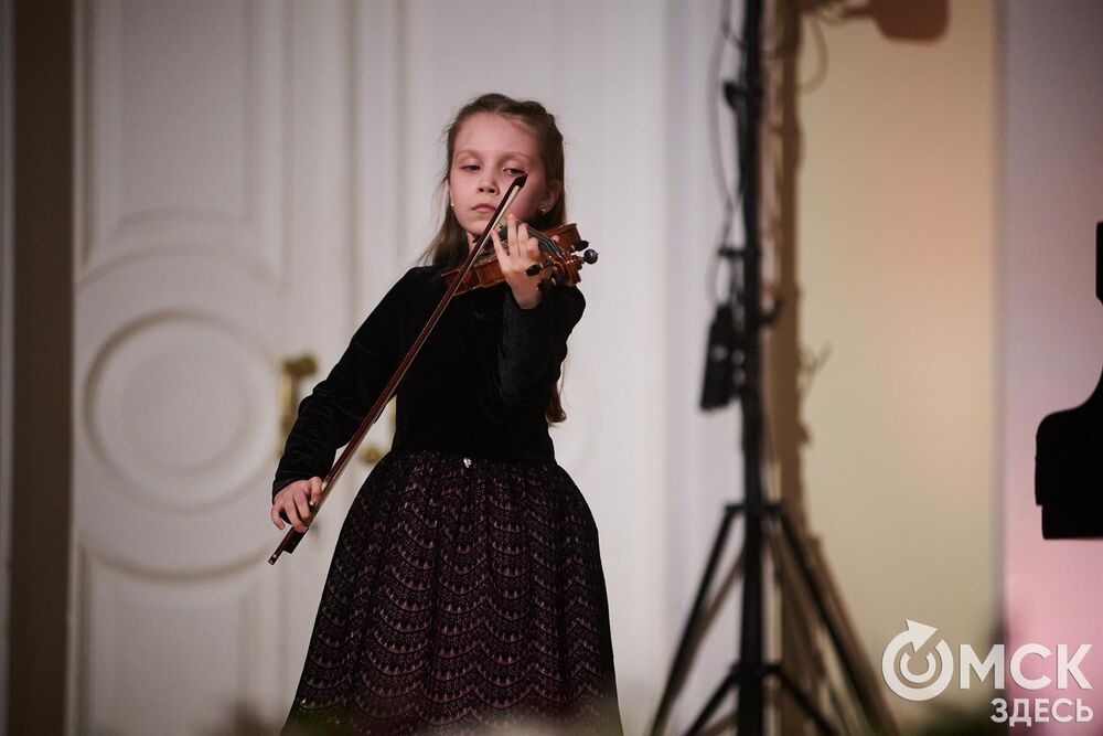 В Органном зале прошло награждение лауреатов III Межрегионального открытого конкурса исполнителей на струнно-смычковых инструментах имени В. Я. Шпета в 1-й и 2-й возрастных группах. Фото: Илья Петров