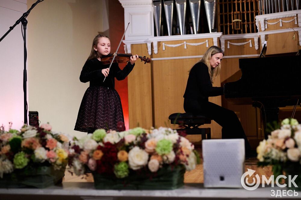В Органном зале прошло награждение лауреатов III Межрегионального открытого конкурса исполнителей на струнно-смычковых инструментах имени В. Я. Шпета в 1-й и 2-й возрастных группах. Фото: Илья Петров