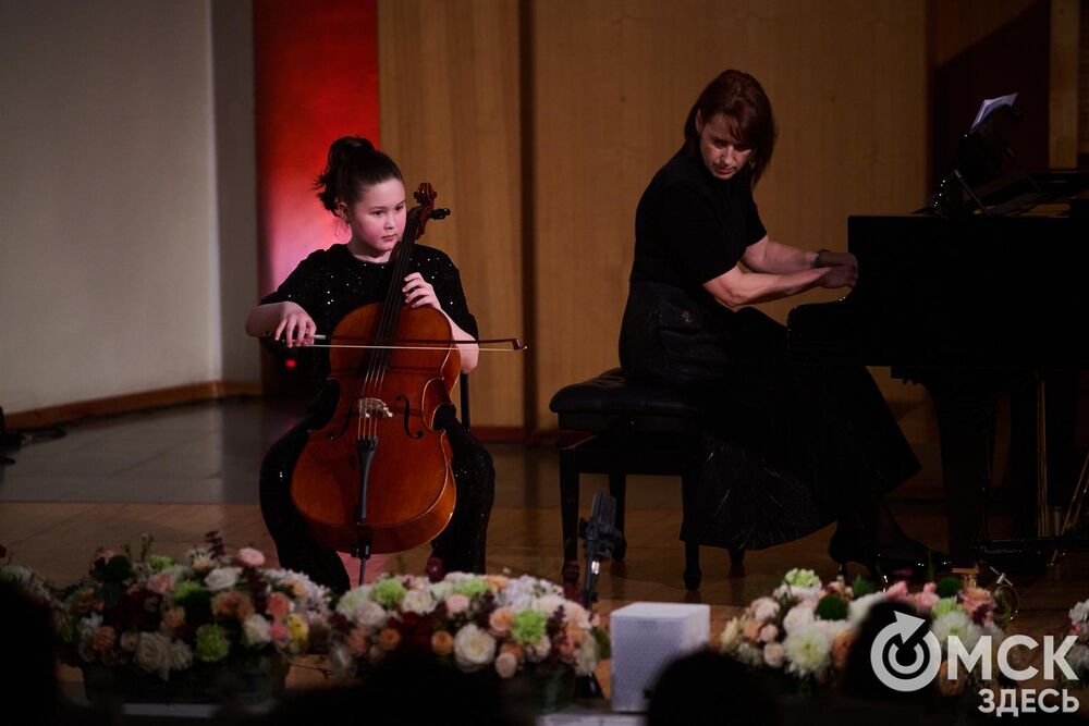 В Органном зале прошло награждение лауреатов III Межрегионального открытого конкурса исполнителей на струнно-смычковых инструментах имени В. Я. Шпета в 1-й и 2-й возрастных группах. Фото: Илья Петров