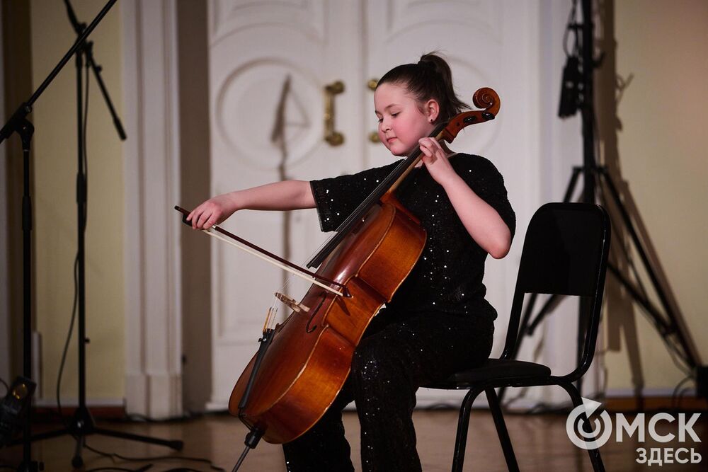 В Органном зале прошло награждение лауреатов III Межрегионального открытого конкурса исполнителей на струнно-смычковых инструментах имени В. Я. Шпета в 1-й и 2-й возрастных группах. Фото: Илья Петров
