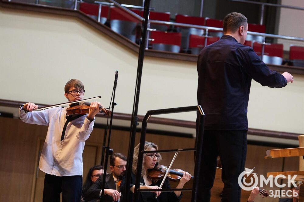 Состоялись решающие прослушивания финального третьего тура , по итогам которых определятся победители III Межрегионального открытого конкурса исполнителей на струнно-смычковых инструментах имени В. Я. Шпета. Фото: Илья Петров