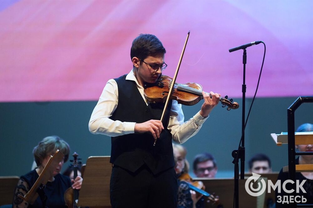 Состоялись решающие прослушивания финального третьего тура , по итогам которых определятся победители III Межрегионального открытого конкурса исполнителей на струнно-смычковых инструментах имени В. Я. Шпета. Фото: Илья Петров