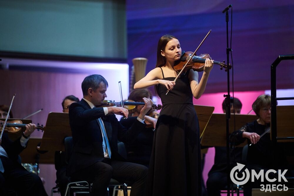 Состоялись решающие прослушивания финального третьего тура , по итогам которых определятся победители III Межрегионального открытого конкурса исполнителей на струнно-смычковых инструментах имени В. Я. Шпета. Фото: Илья Петров