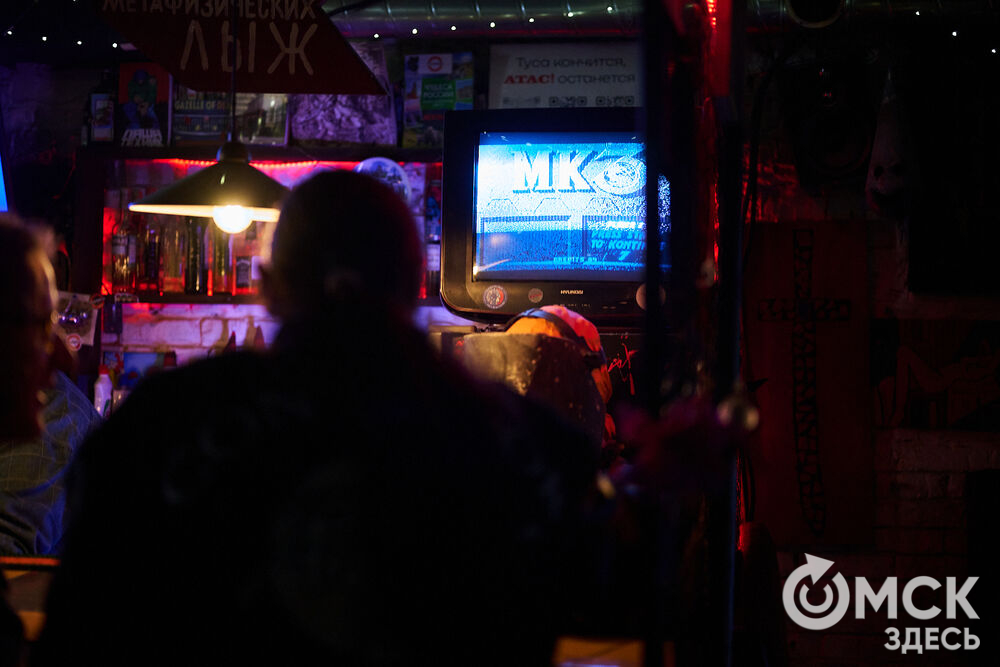 Этот сорт времяпрепровождения не про эскапизм и залипание в экран, а, наоборот, про общение, пусть и с геймпадом в руках. Фото: Илья Петров