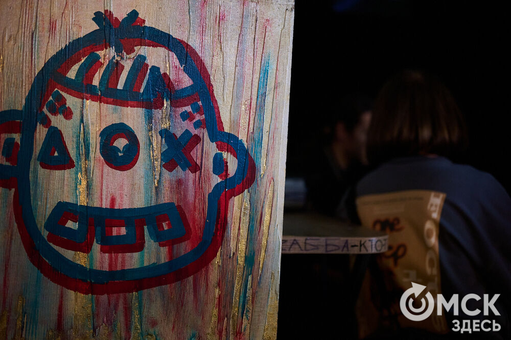 Этот сорт времяпрепровождения не про эскапизм и залипание в экран, а, наоборот, про общение, пусть и с геймпадом в руках. Фото: Илья Петров