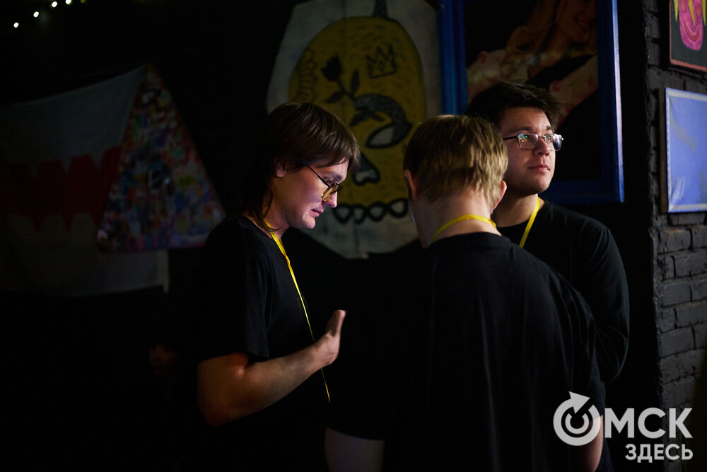 Этот сорт времяпрепровождения не про эскапизм и залипание в экран, а, наоборот, про общение, пусть и с геймпадом в руках. Фото: Илья Петров