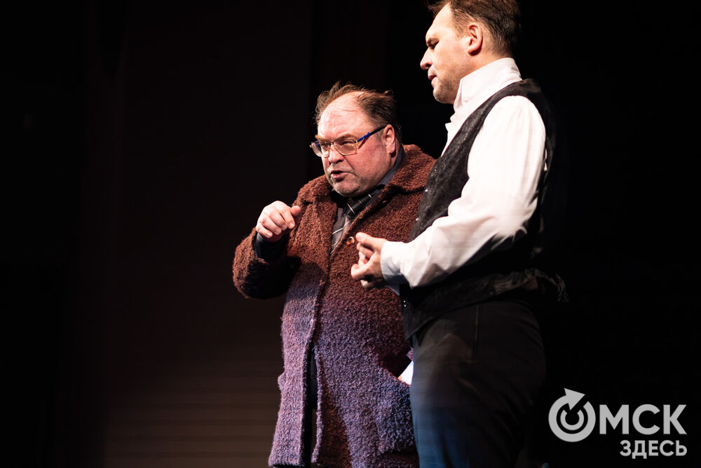Воркутинский драматический театр имени Б.А. Мордвинова представил омскому зрителю постановку о том, чего стоило с нуля создать театр в разгар Великой Отечественной войны в условиях ГУЛАГа. Фото: Елизавета Медведева