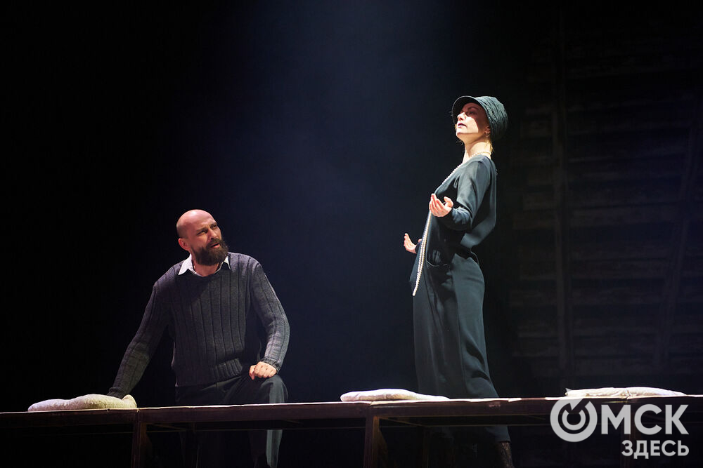 Чеховскую "Чайку" омскому зрителю представил Московский театр "Мастерская Петра Фоменко". Фото: Илья Петров