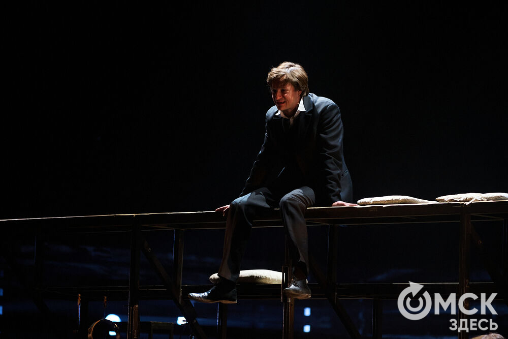 Чеховскую "Чайку" омскому зрителю представил Московский театр "Мастерская Петра Фоменко". Фото: Илья Петров