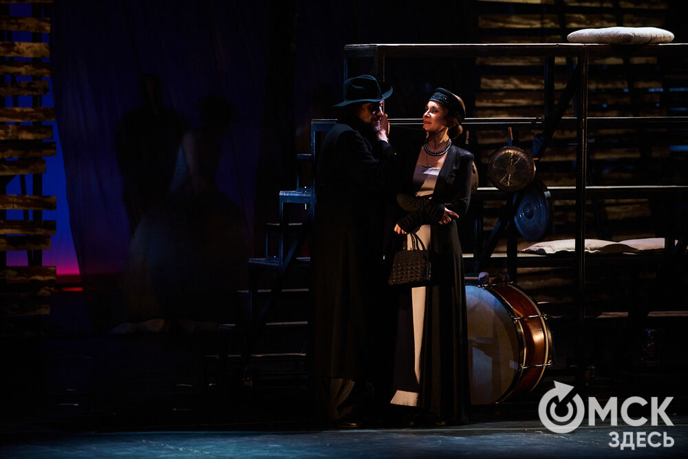 Чеховскую "Чайку" омскому зрителю представил Московский театр "Мастерская Петра Фоменко". Фото: Илья Петров