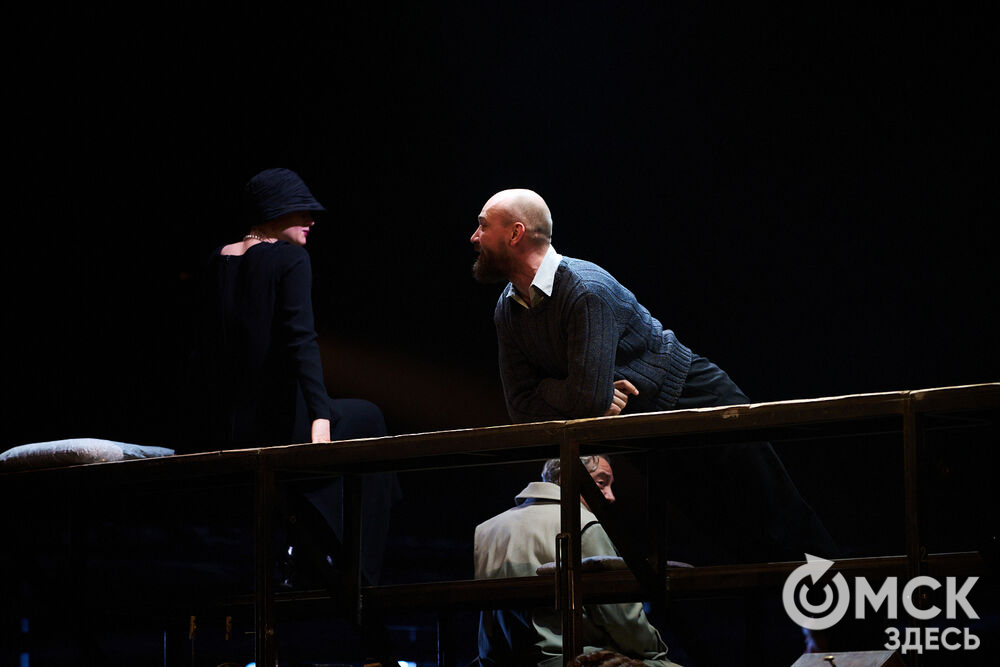 Чеховскую "Чайку" омскому зрителю представил Московский театр "Мастерская Петра Фоменко". Фото: Илья Петров