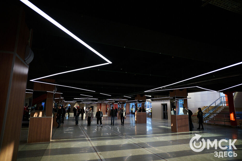 "Омские крылья" одержали победу над "Челметом" в домашнем матче на обновлённом СКК. Фото: Илья Петров