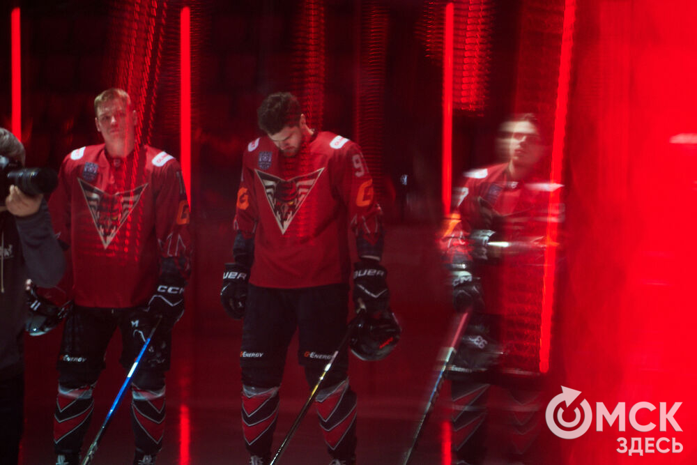 "Омские крылья" одержали победу над "Челметом" в домашнем матче на обновлённом СКК. Фото: Илья Петров