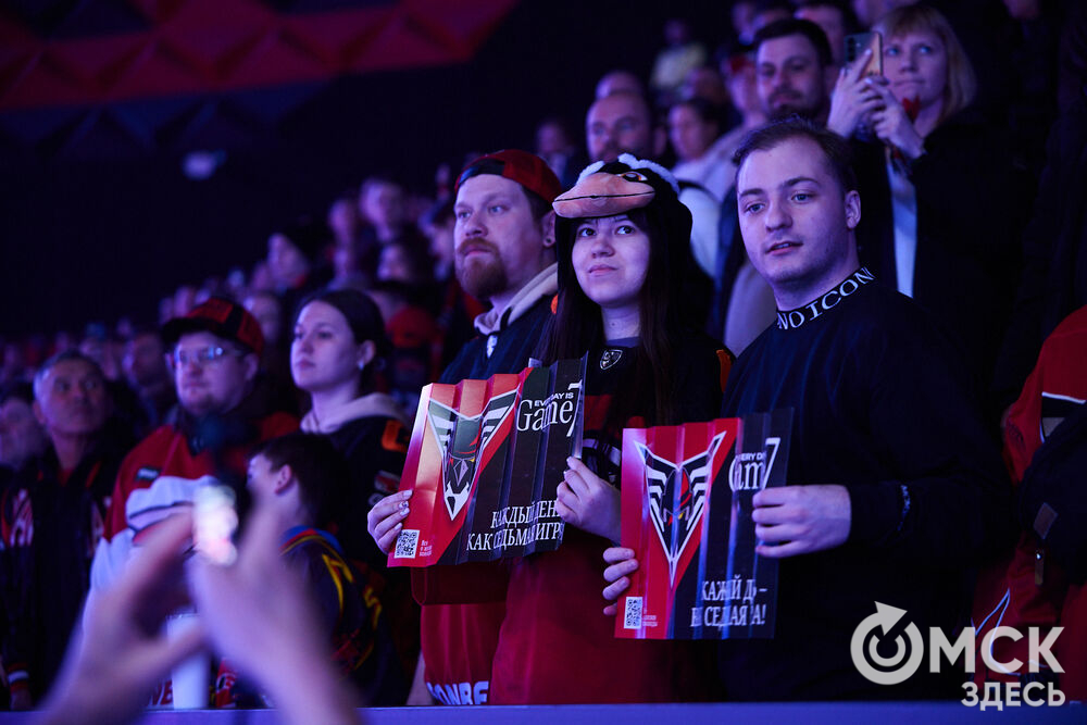 "Омские крылья" одержали победу над "Челметом" в домашнем матче на обновлённом СКК. Фото: Илья Петров