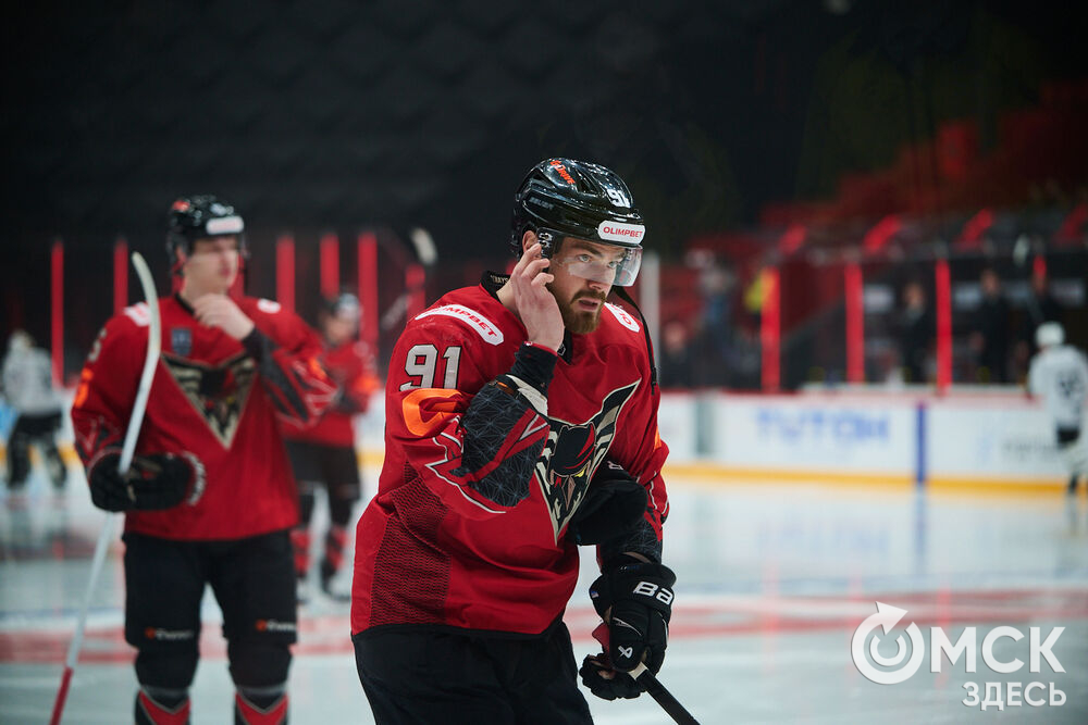"Омские крылья" одержали победу над "Челметом" в домашнем матче на обновлённом СКК. Фото: Илья Петров