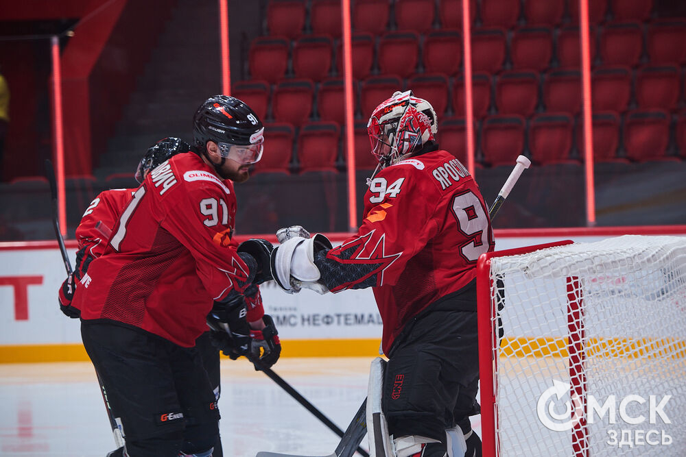 "Омские крылья" одержали победу над "Челметом" в домашнем матче на обновлённом СКК. Фото: Илья Петров
