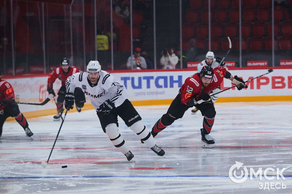 "Омские крылья" одержали победу над "Челметом" в домашнем матче на обновлённом СКК. Фото: Илья Петров