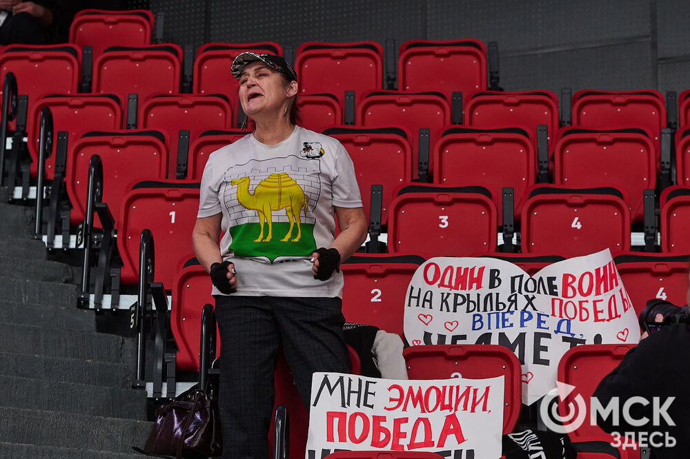 "Омские крылья" одержали победу над "Челметом" в домашнем матче на обновлённом СКК. Фото: Илья Петров