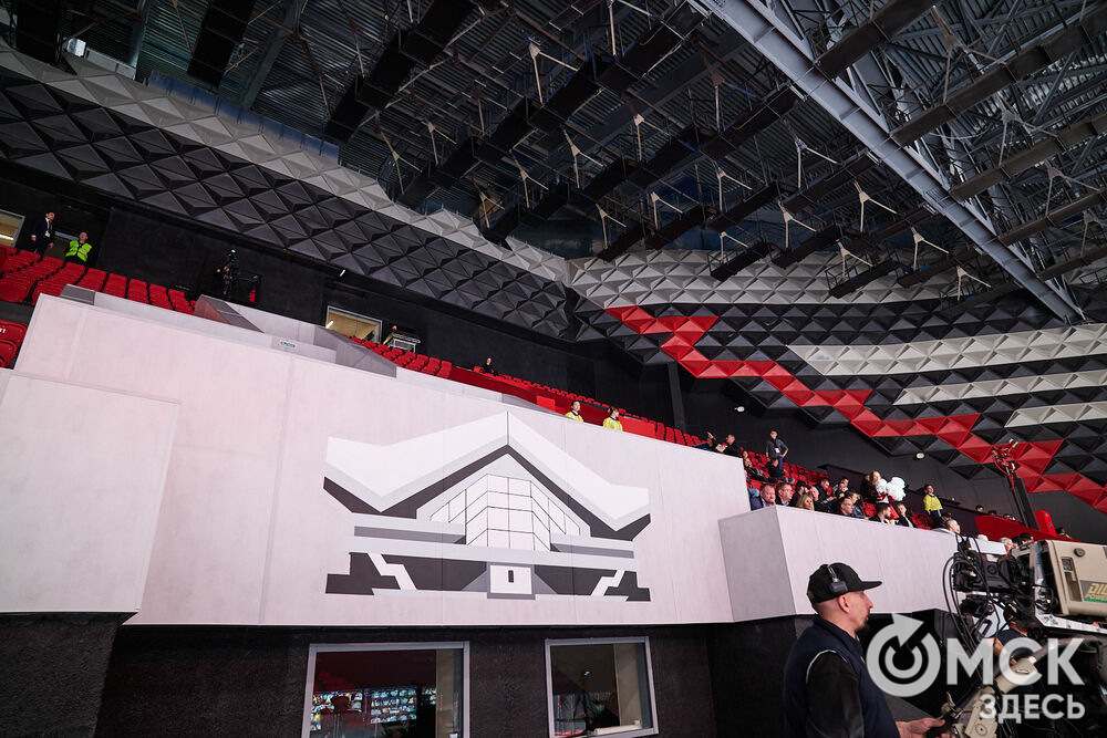 "Омские крылья" одержали победу над "Челметом" в домашнем матче на обновлённом СКК. Фото: Илья Петров