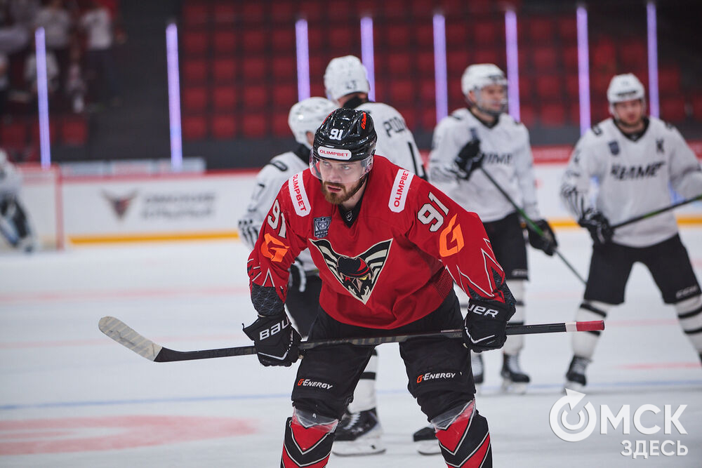 "Омские крылья" одержали победу над "Челметом" в домашнем матче на обновлённом СКК. Фото: Илья Петров