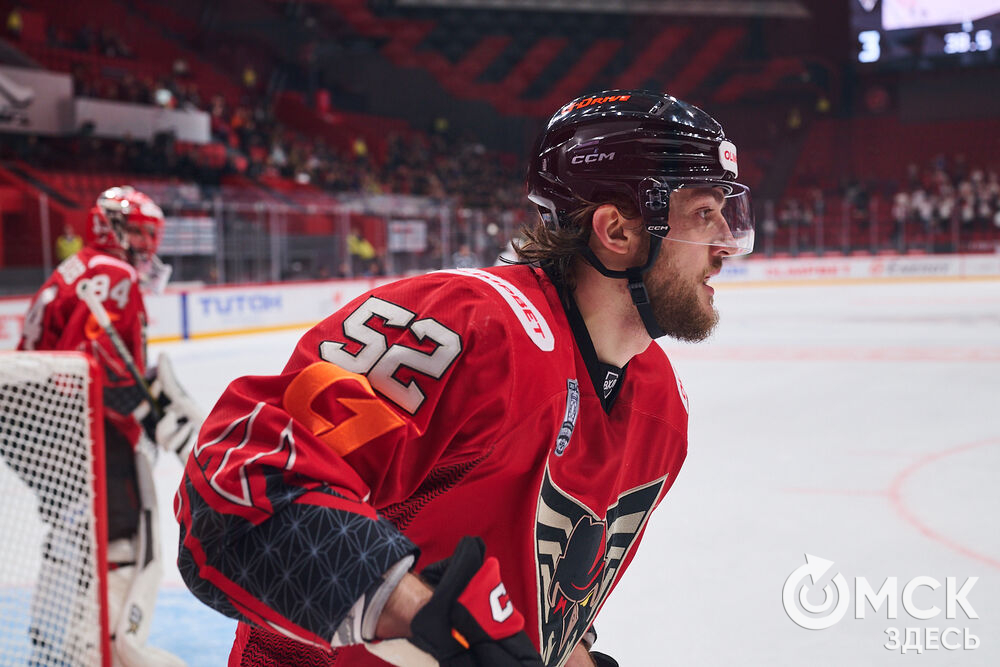 "Омские крылья" одержали победу над "Челметом" в домашнем матче на обновлённом СКК. Фото: Илья Петров