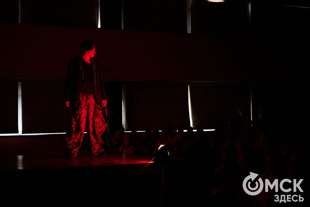 Сказки на подиуме. Конкурс дизайна костюма. Фото: Илья Петров