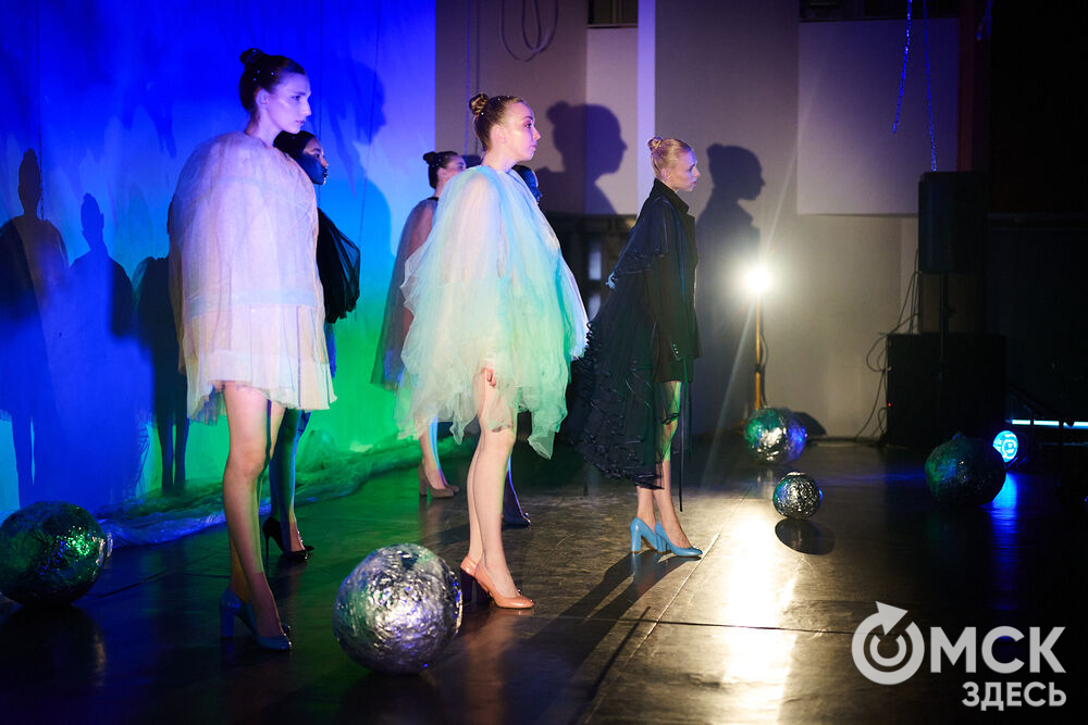 Сказки на подиуме. Конкурс дизайна костюма. Фото: Илья Петров