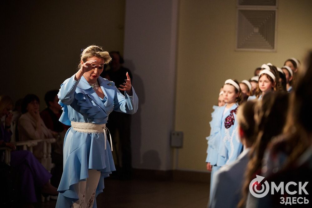 Большим концертом с участием коллективов ДШИ № 6 отметил свой юбилей хор "Примавера". Фото: Илья Петров