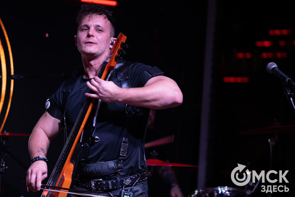 Коллектив из Санкт-Петербурга представил омичам перформанс "От Классики До Рока" (6+). Фото: Елизавета Медведева