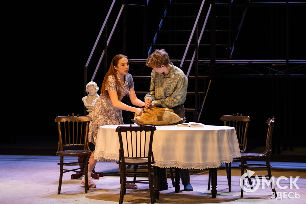 Спектакль "Свидание в предместье" - история о любви и встрече родственных душ. Фото: Елизавета Медведева.