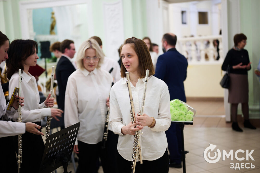 Студенты Омского музыкального училища имени В. Я. Шебалина представили музыкальную программу "Сквозь призму классики". Фото: Илья Петров