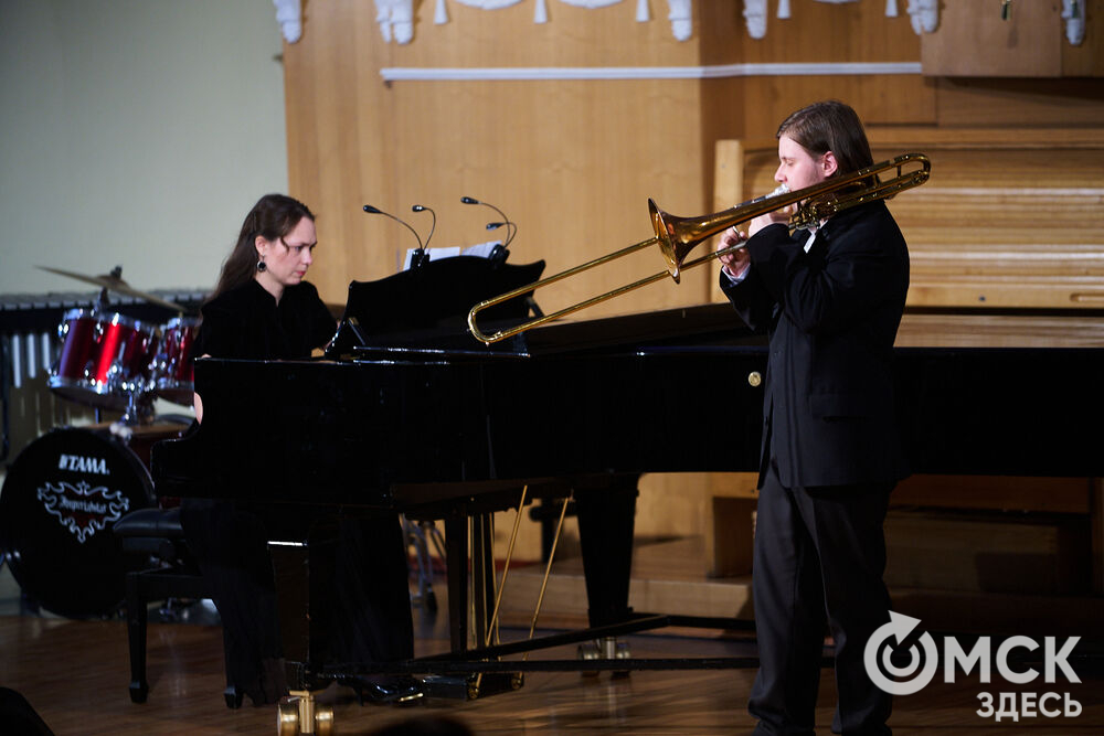 Студенты Омского музыкального училища имени В. Я. Шебалина представили музыкальную программу "Сквозь призму классики". Фото: Илья Петров