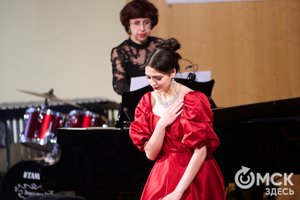 Студенты Омского музыкального училища имени В. Я. Шебалина представили музыкальную программу "Сквозь призму классики". Фото: Илья Петров