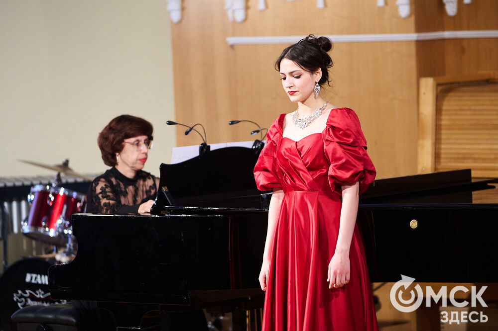 Студенты Омского музыкального училища имени В. Я. Шебалина представили музыкальную программу "Сквозь призму классики". Фото: Илья Петров