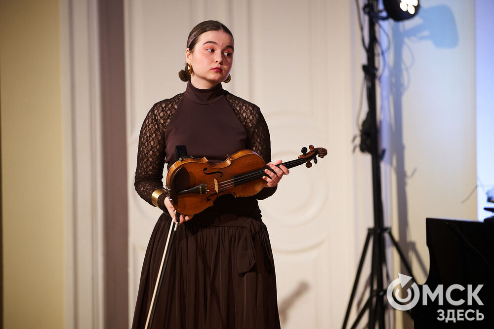 Студенты Омского музыкального училища имени В. Я. Шебалина представили музыкальную программу "Сквозь призму классики". Фото: Илья Петров