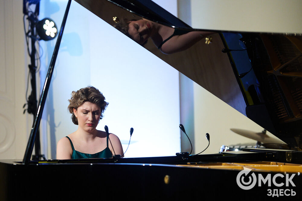 Студенты Омского музыкального училища имени В. Я. Шебалина представили музыкальную программу "Сквозь призму классики". Фото: Илья Петров