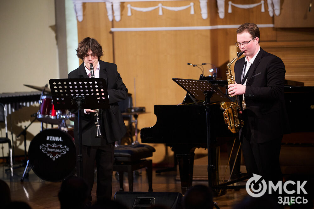 Студенты Омского музыкального училища имени В. Я. Шебалина представили музыкальную программу "Сквозь призму классики". Фото: Илья Петров
