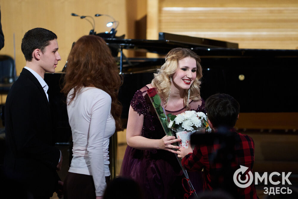 Студенты Омского музыкального училища имени В. Я. Шебалина представили музыкальную программу "Сквозь призму классики". Фото: Илья Петров