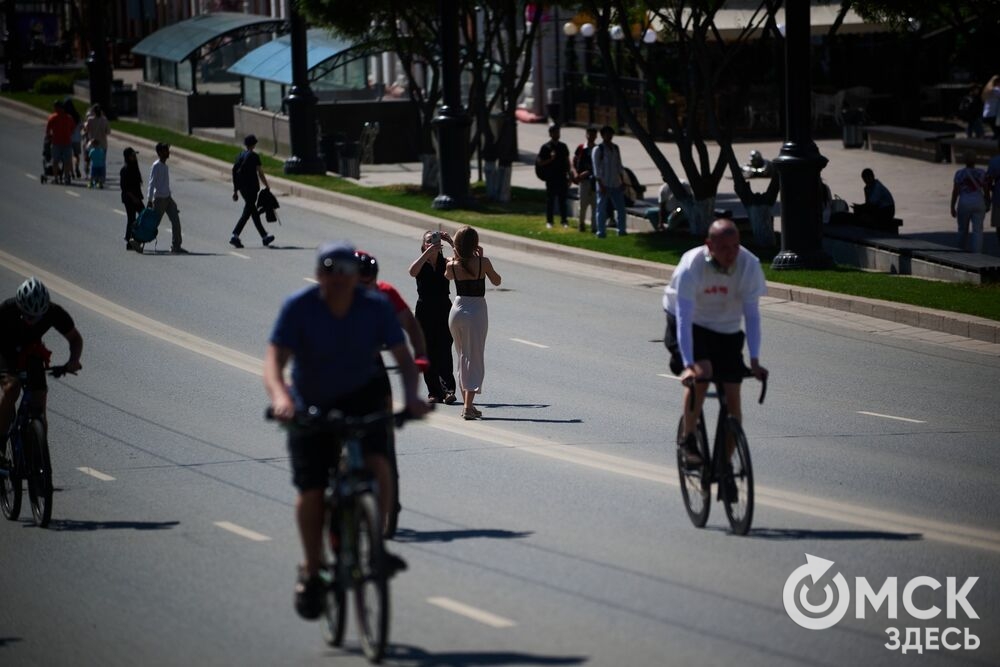 В первую летнюю субботу, 6 июня, в Омске прошёл 27-й городской культурно-спортивный праздник "ВелоОмск-2026" имени Владимира Соколова. Фото: Илья Петров