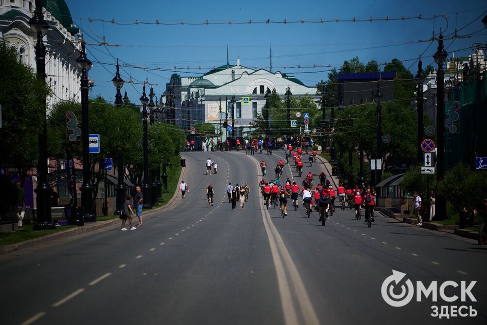 В первую летнюю субботу, 6 июня, в Омске прошёл 27-й городской культурно-спортивный праздник "ВелоОмск-2026" имени Владимира Соколова. Фото: Илья Петров