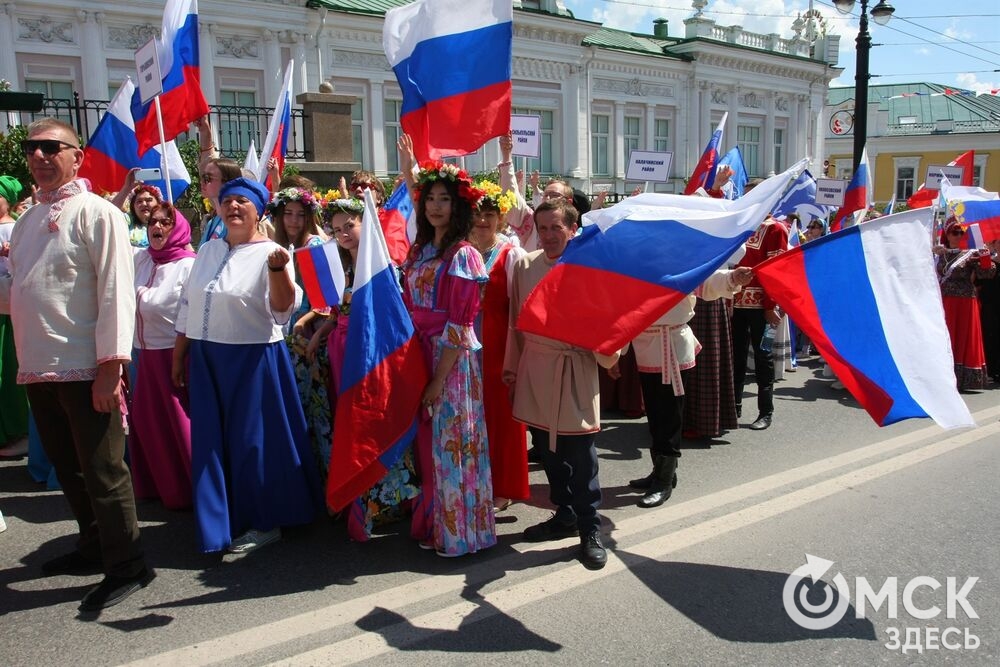 Праздничное шествие сменилось концертом и работой ярмарки мастеров. Фото: Татьяна Лисмент