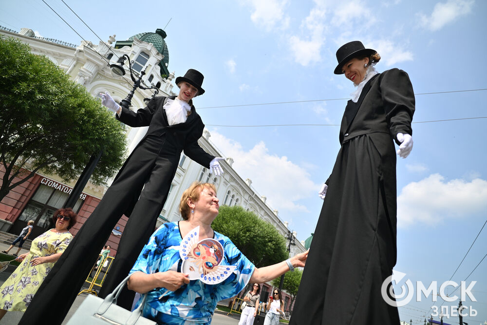 На четырёх сценах для омичей и гостей города показывали свои спектакли и концерты театры из Омска, Москвы, Санкт-Петербурга и Казани. Фото: Илья Петров