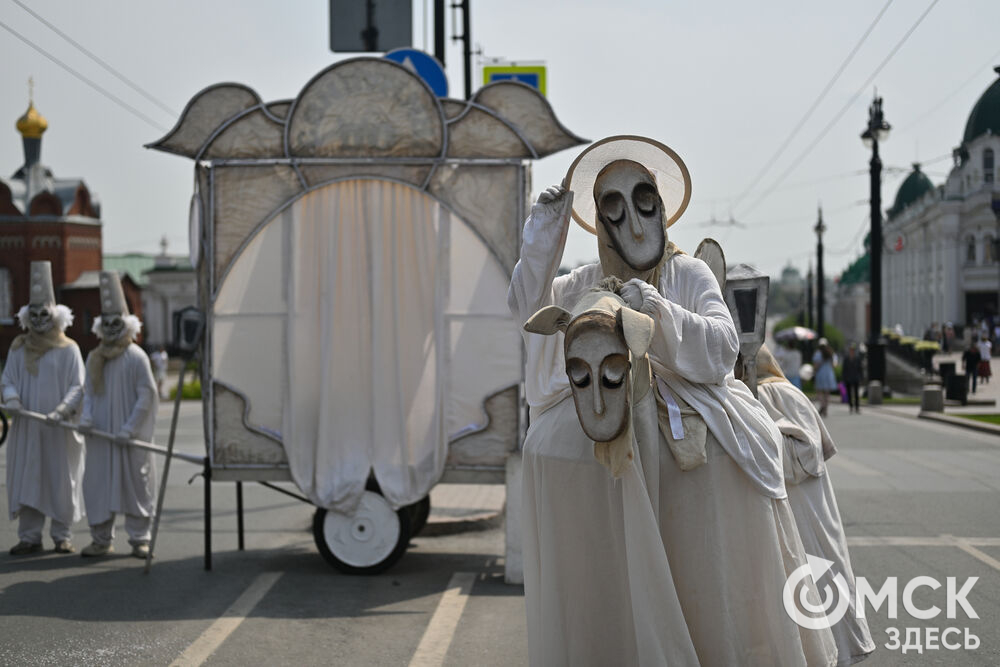 На четырёх сценах для омичей и гостей города показывали свои спектакли и концерты театры из Омска, Москвы, Санкт-Петербурга и Казани. Фото: Илья Петров