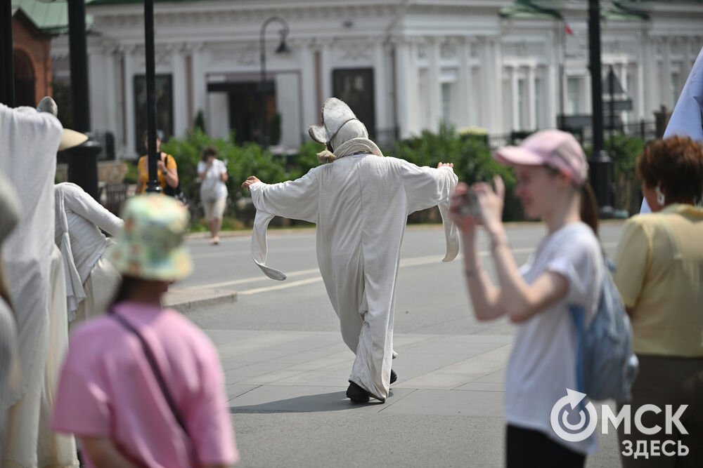 На четырёх сценах для омичей и гостей города показывали свои спектакли и концерты театры из Омска, Москвы, Санкт-Петербурга и Казани. Фото: Илья Петров